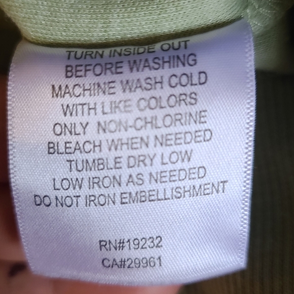 Alfred Dunner Quilted Green Top It doesn't have the size tag but it's large. - Picture 4 of 6